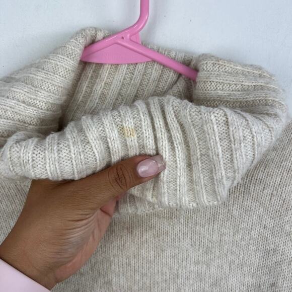 Cabi Style number 3889 puff sleeve neutral sweater womens size large - Picture 10 of 10